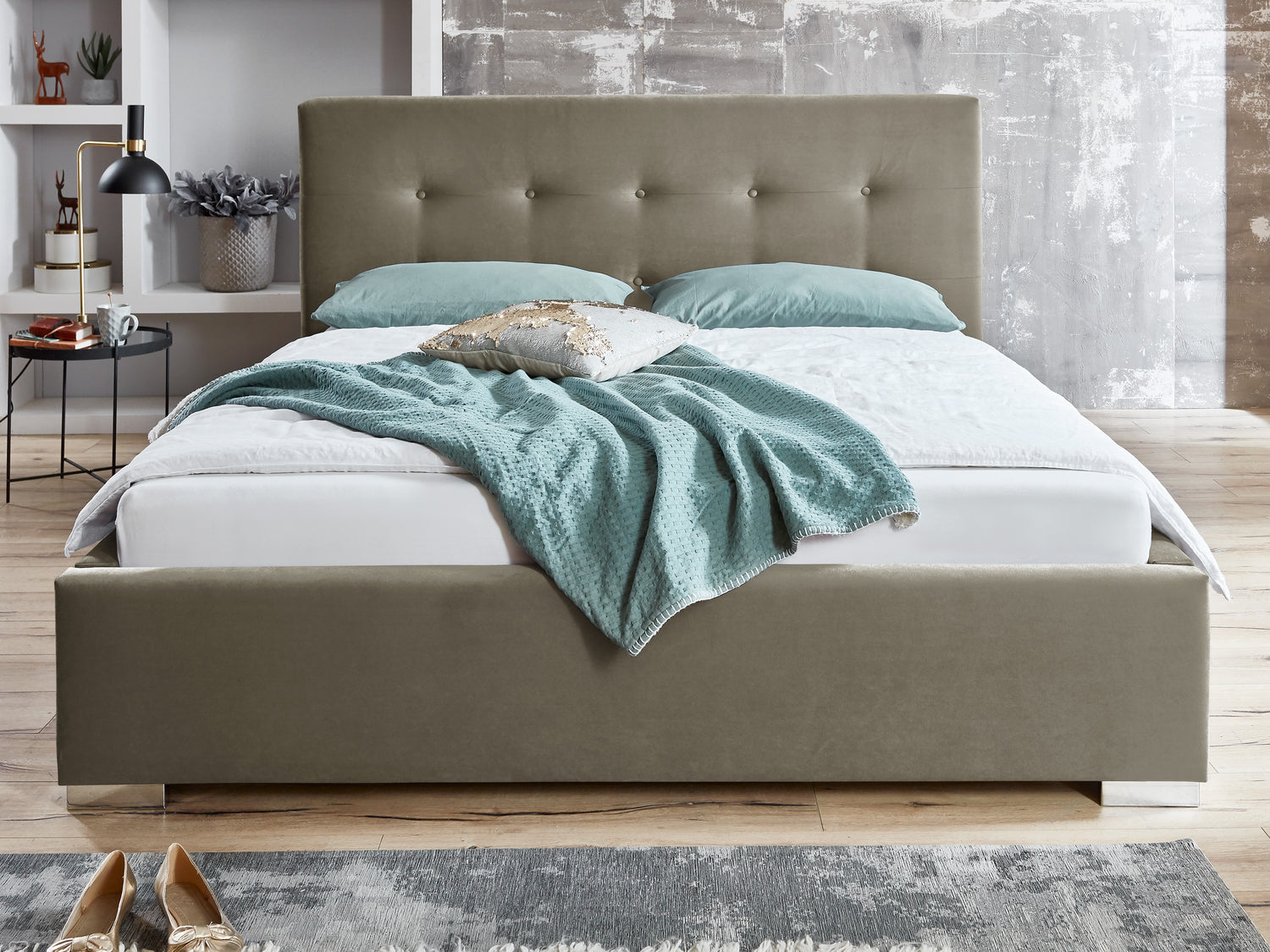 Taupe