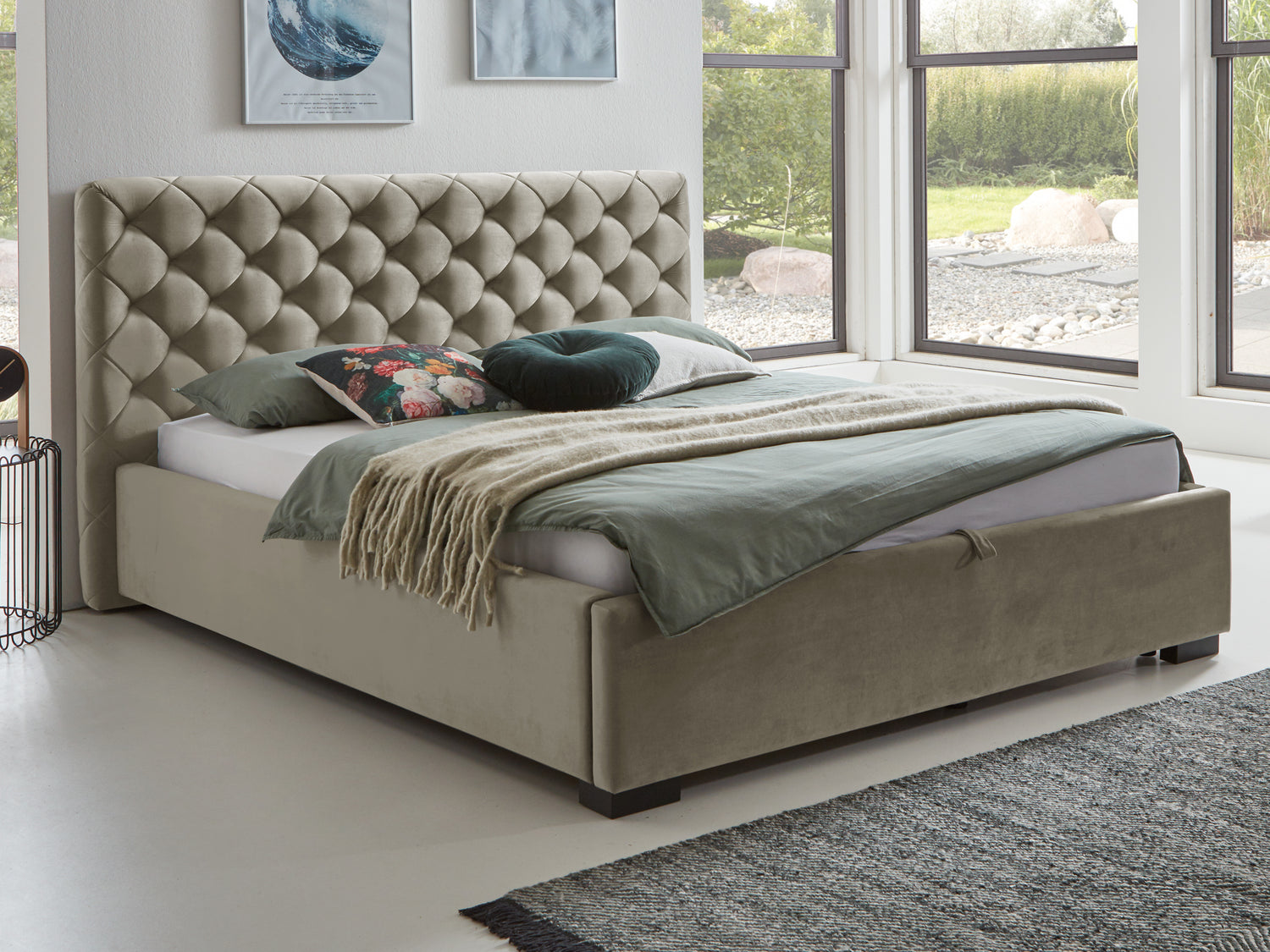 Taupe