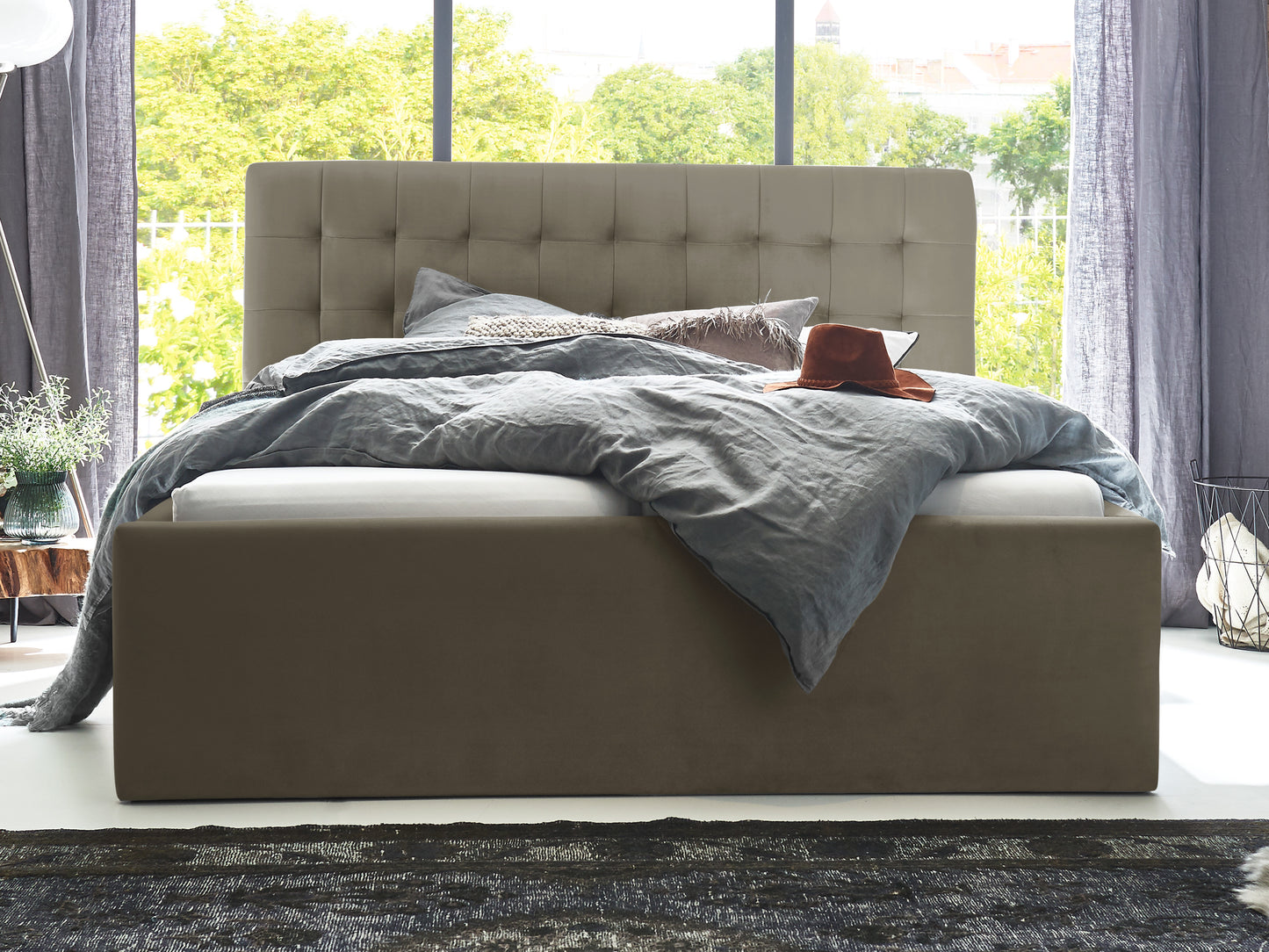 Taupe