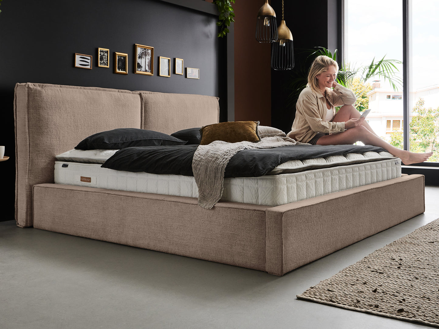 Taupe