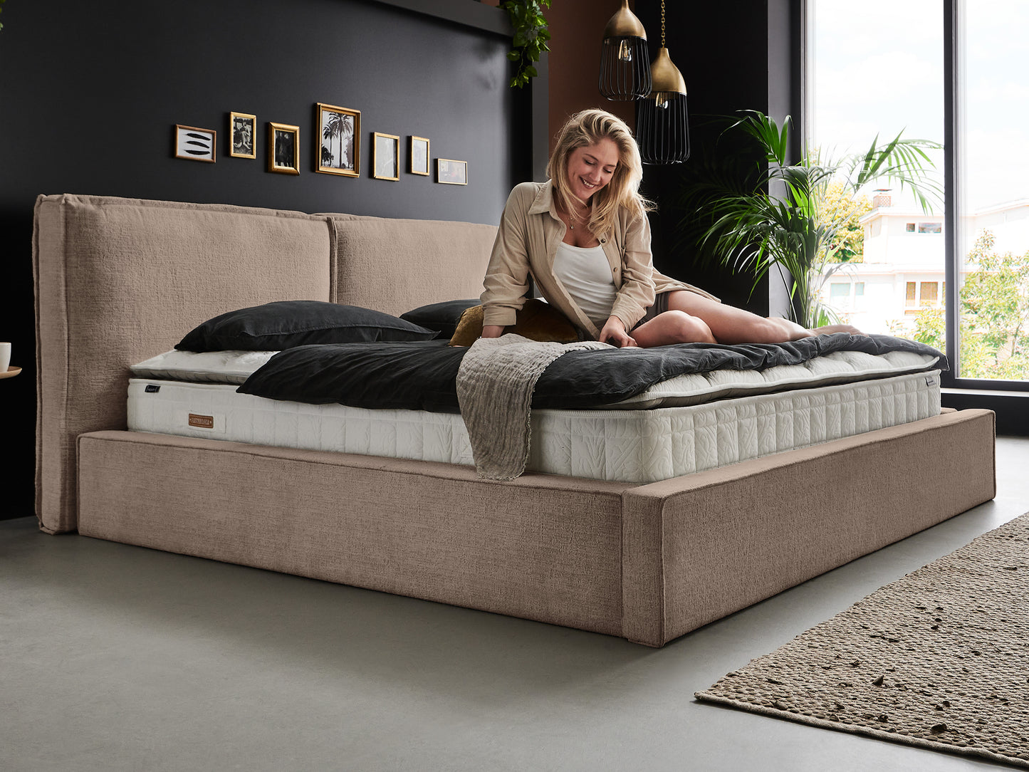 Taupe