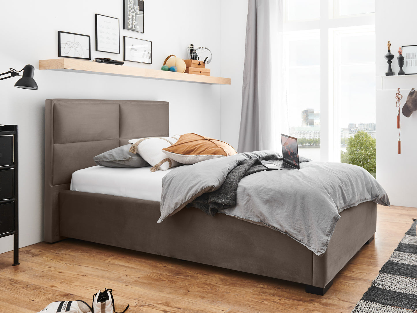 Taupe